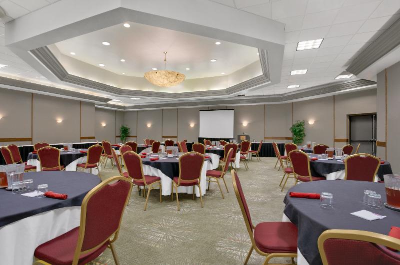 Crowne Plaza Columbus North - By Ihg