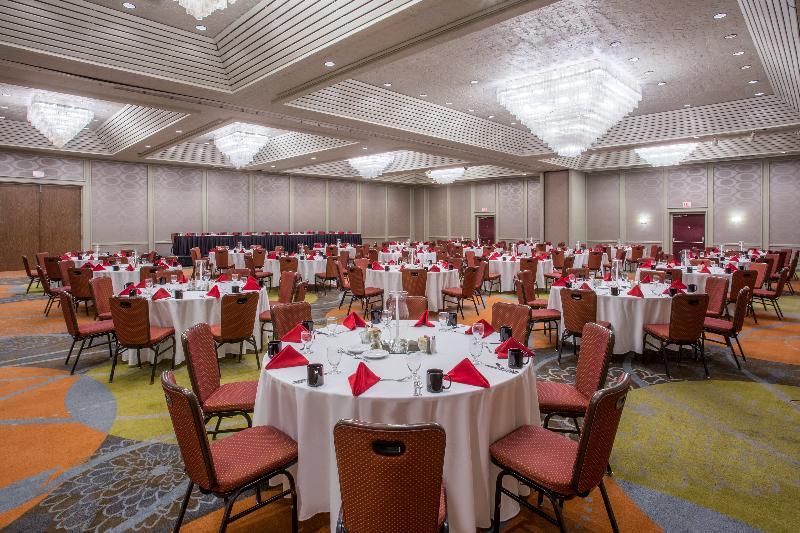 Crowne Plaza Columbus North - By Ihg 4*