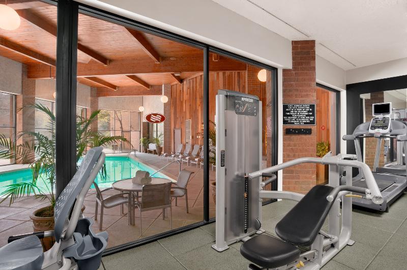 Hotel Crowne Plaza Columbus North - By Ihg Worthington